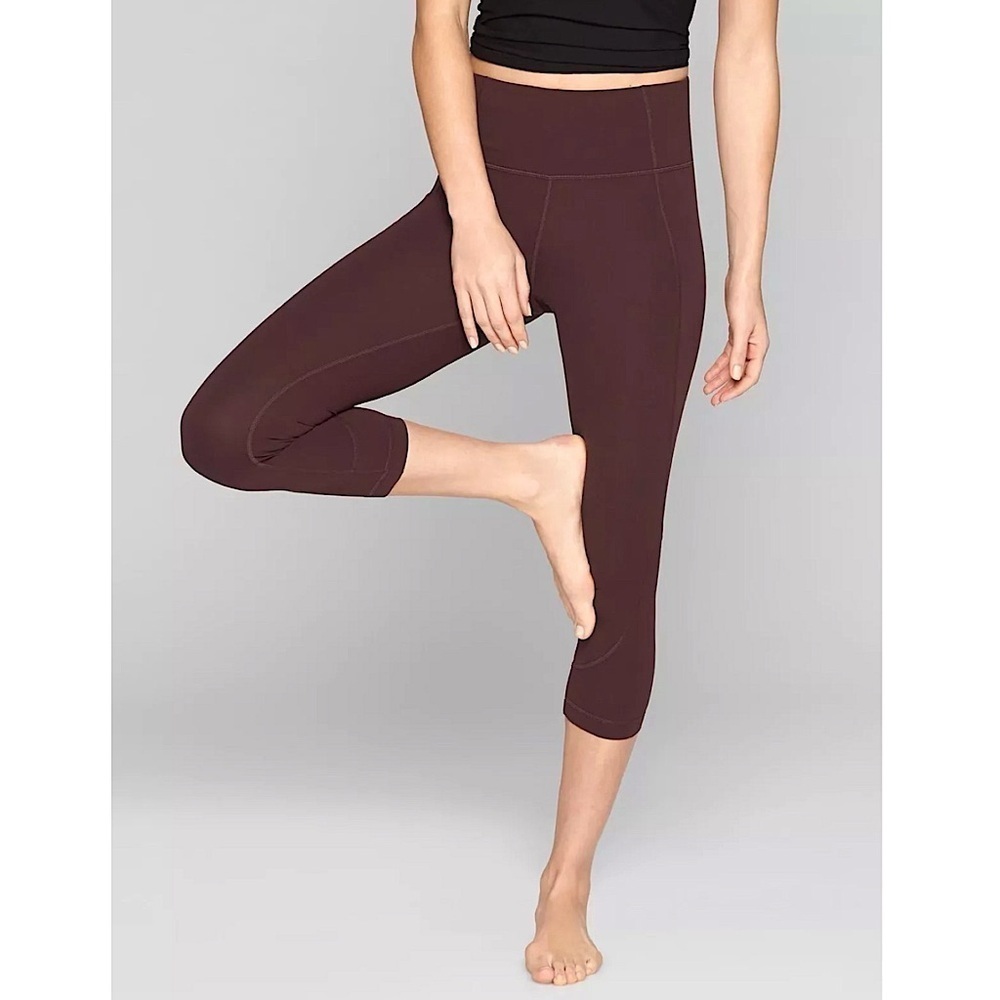 Athleta Salutation High Rise Buttery Soft Capri Cropped Leggings 20” Burgundy XS